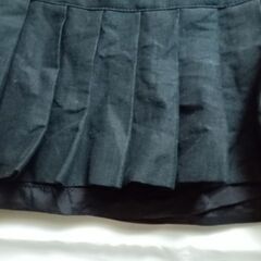 HIROKO KOSHINO BIS 黒 裾プリ―ツスカート 膝丈の画像