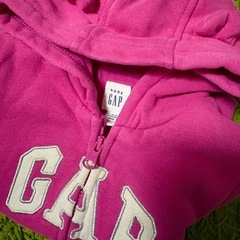 🌸🧸💎【BABY GAP】クマ耳付きピンクパーカー✨80cm✨  写真映えバツグン♡ビビッドピンクが可愛すぎる一着🩷🫧の画像
