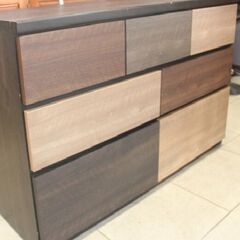 ローチェスト　3段　ランダムモザイク（ニトリ）の画像