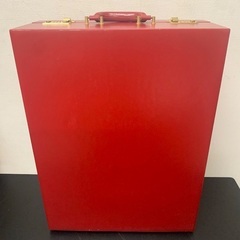 Cartier （カルティエ）の限定コレクション「La Panthere de Cartier」専用コレクターズケースの画像