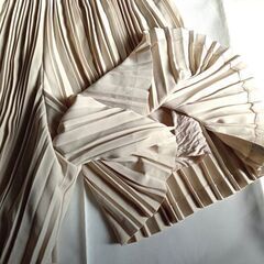 inkbee, アイボリー プリーツデザインキュロットスカート スカパン ミニ丈の画像