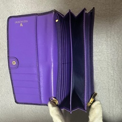 HUGO VALENTINO 長財布 パープル ロゴ金具 紫色レザー長財布の画像