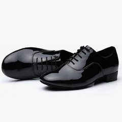 結婚式にも◎ エナメルシューズ メンズ ビジネス パーティなど 紐シューズの画像