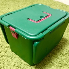 🌈タカハシ ポルカ テーブルクーラーボックス✨  運動会・ピクニック・海水浴に大活躍🌸缶も小物もスッキリ収納！テーブル付きで使いやすさ抜群🧸無料出品🎁の画像