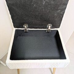 ベロア生地　収納スツールの画像