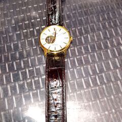 オリエントオープンハート機械式自動巻腕時計動作品の画像