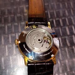 オリエントオープンハート機械式自動巻腕時計動作品の画像