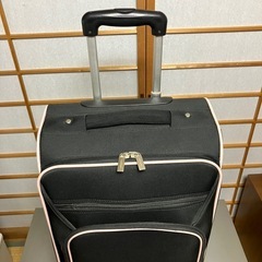 【取引中】キャリーケースの画像