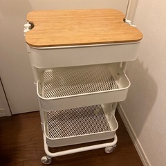 イケア　IKEA　RÅSKOG ロースコグ　キッチンワゴン ホワイト　HÖGSMA ホーグスマ付きの画像