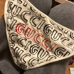 GUCCIよだれかけの画像