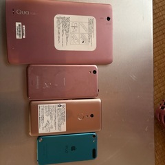ジャンク市場　スマホ　タブレット　iPod ウォークマンの画像
