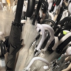 超大量　傘　ビニール傘など　まとめての画像