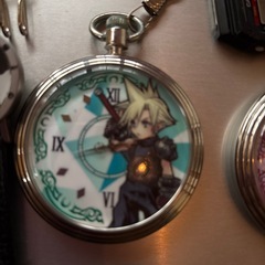 ジャンク市場　ファイナルファンタジーの　時計と　オマケの画像