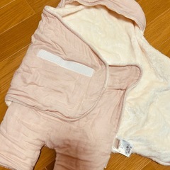 うさぎ耳付きおくるみ
の画像