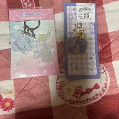 サンリオ寿司マグネット&シナモンメタルキーホルダーセットの画像