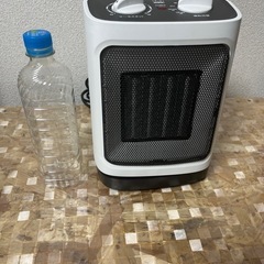 セラミックファンヒーター2022年製の画像