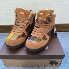 moz（モズ）ハイカットスニーカー（ワイズ４Ｅ）レディースの画像