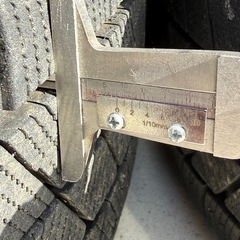 16インチスタッドレスタイヤ アルミホイールセットの画像