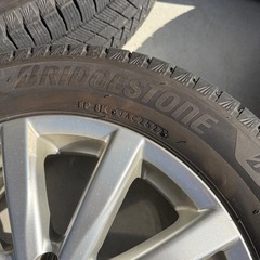 16インチスタッドレスタイヤ アルミホイールセットの画像