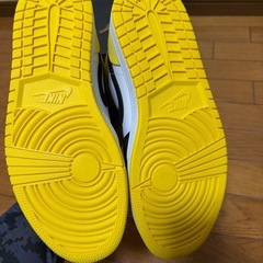 ナイキ NIKE Air Jordan 1 mid SE イエロートゥブラック  エアジョーダン1  AIR Air HIGH の画像
