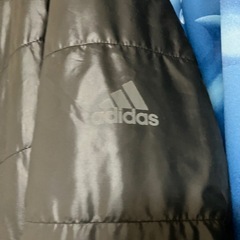 adidas  ジャンパーLからLLサイズの画像