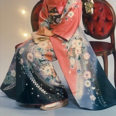 【値下げ】振袖と帯の画像