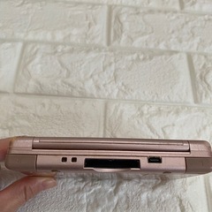 Nintendo DS Lite メタリックローズ 本体のみ 充電器なしジャンクの画像