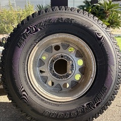 ほぼ新品？ブリザックスタッドレス4本の画像