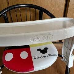 ミッキーマウス　豆イス　テーブル付きの画像
