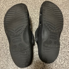 クロックス グレーの画像