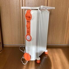 【リサイクルストアスターズ吉野店】(未使用) トップハンガー付き デロンギ オイルヒーター JR0812-ORの画像
