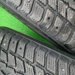 ⓵スパイクタイヤ 205/60R16 16インチ スパイクタイヤ＆ホイール 2本！の画像