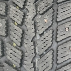 ⓵スパイクタイヤ 205/60R16 16インチ スパイクタイヤ＆ホイール 2本！の画像