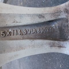 手渡し歓迎！195 65 R15 センターキャップ無しアルミ５穴マルチ + スタッドレスタイヤ４本セットの画像