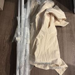 突っ張りカーテンポール+無印良品カーテンセットの画像