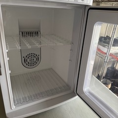 ミニ冷蔵庫の画像