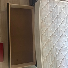 【本日】ベッド セミダブル コンセント　の画像