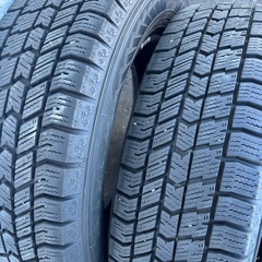 165/70/R14 スタッドレスタイヤの画像