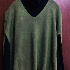 ニットベスト 緑 カーキ グリーン ニットの画像