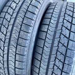 165/70R14 スタッドレスタイヤの画像