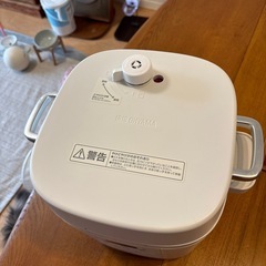 電気圧力鍋　アイリスオーヤマ　の画像