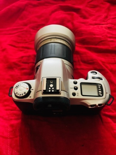 キャノン一眼レフカメラ+Tamronレンズ+SLIK三脚の3点セット Canon 一眼レフカメラ+Tamronレンズ+SLIK三脚の3点セット