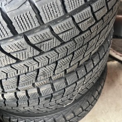 スタッドレス　265 65 17 4本セットの画像