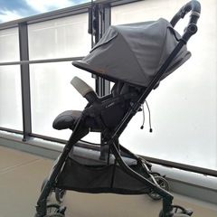 combi コンビ　ベビーカーの画像