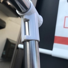 折りたたみ式X型物干しスタンド　キャスター付きの画像