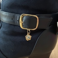 スエードブーツ　ネイビー　23cm チャームリボン付きの画像