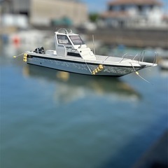 プレジャーボート、船外機、船体の画像