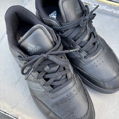 アディダス　メンズ　スニーカー　新品同様　27cm の画像