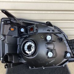 トヨタVOXY60系「新品未使用ヘッドライトユニット左側」の画像