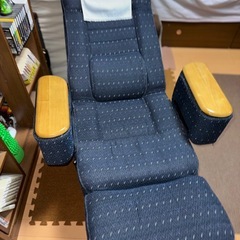 リライニング回転座椅子の画像